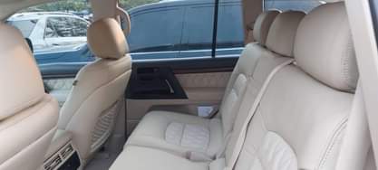A picture of 2020 Toyota Land Cruiser V8 1yr used price 66M Location
