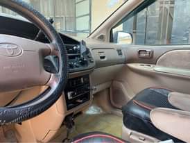 A picture of Clean 2000 Toyota Sienna