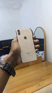 A picture of Iphone Xmax gb256