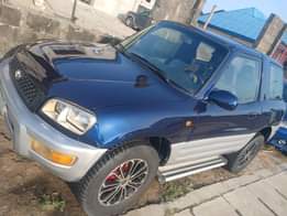 A picture of Rav4 for sale very sharp Going for 1 8m Buyer