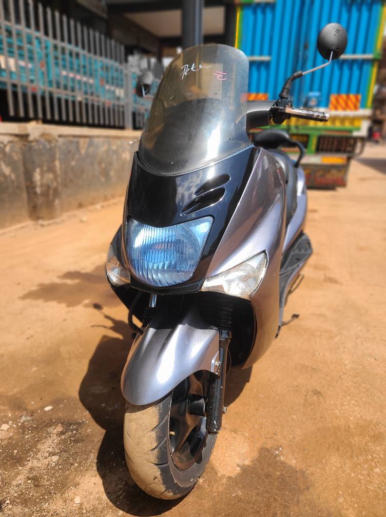 A picture of YAMAHA MAJESTY