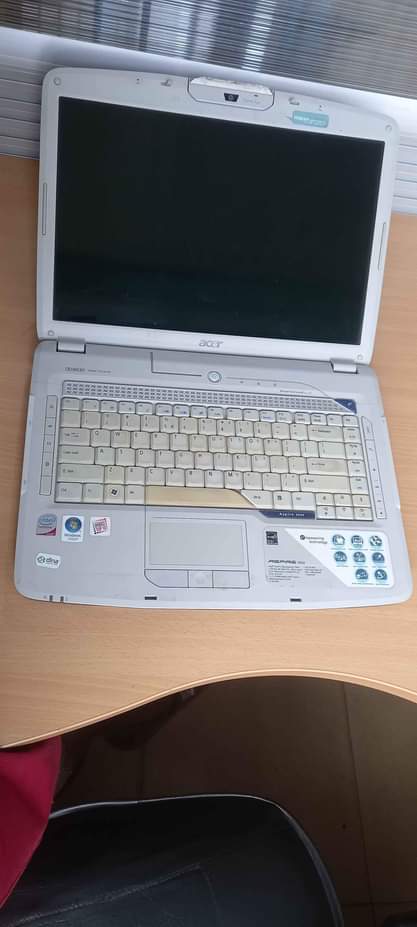 A picture of ACER ASPIRE 5920. At 150k. Call 0700752703