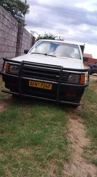 mazda b2200