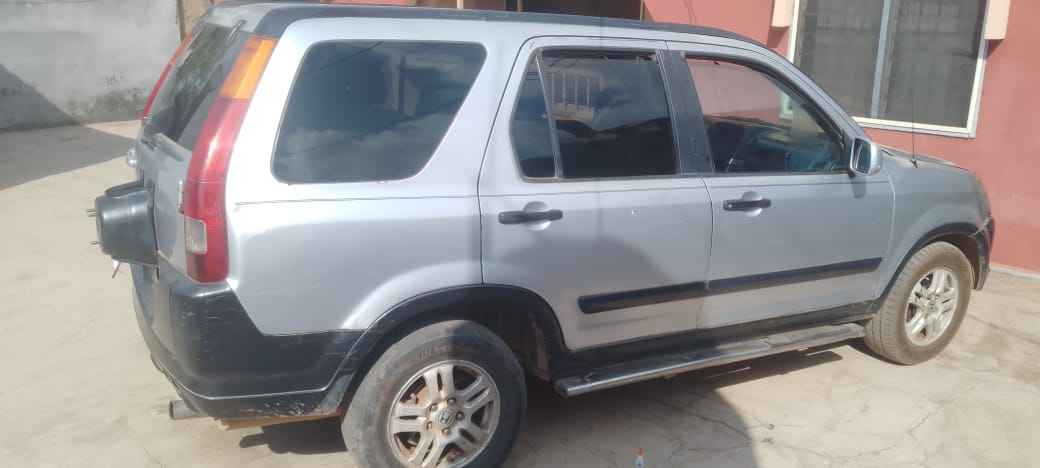 A picture of 2004 fairly used Honda CR V