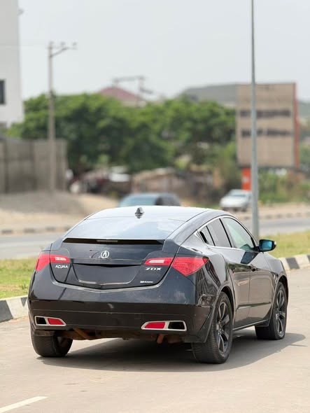A picture of 2010 ACURA ZDX USED GOING FOR JUST 7M LOCATION ABUJA