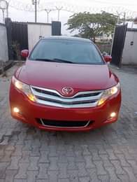 A picture of Tokumbo Toyota Venza 2010 full option thumbstart with double panoramic
