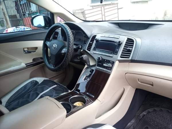 A picture of TOYOTA VENZA 2012 MODEL CAR EVERYTHING OK ASKING PRICE 13