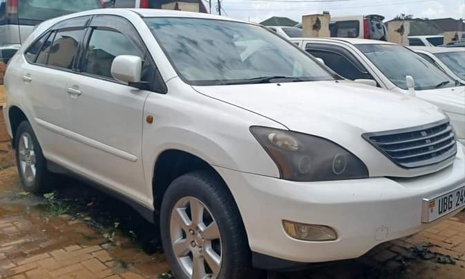 A picture of TOYOTA HARRIER UBG IN PERFECT CONDITION QUICK SELL 25M 0708