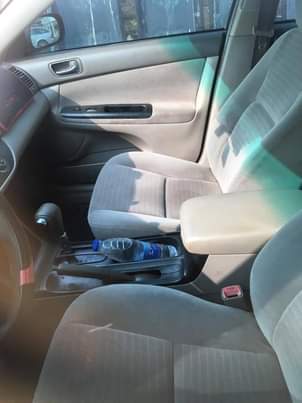 A picture of 04 Toyota Camry LE