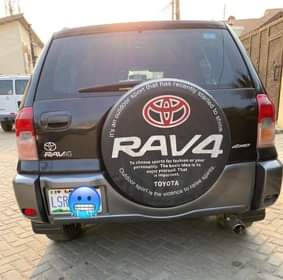 A picture of Good deal V Clean 2004 RAV4 Absolutely nothing to fix