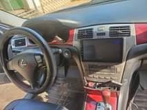 A picture of Lexus Es330 with Tesla screen