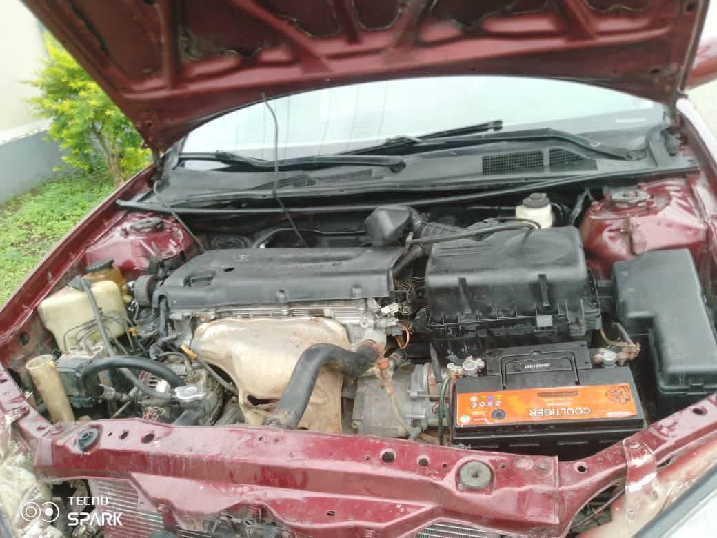 A picture of 2005 TOYOTA CAMRY 03 04
