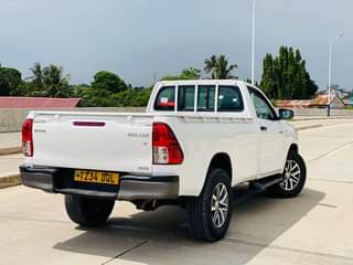 A picture of Inauzwaa Toyota Hilux Tsh 68M For sale Toyota Hilux U
