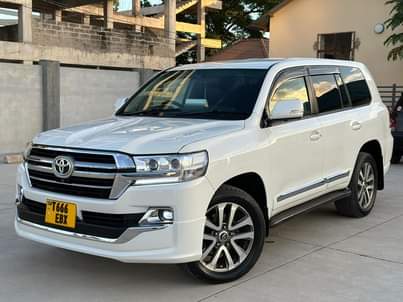 A picture of LAND CRUISER VX 200 SERIES