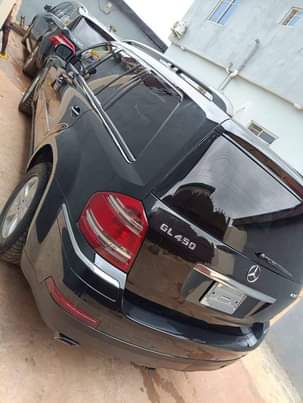 A picture of Mercedes Benz GL450