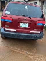 A picture of 2001 Toyota Siena first
