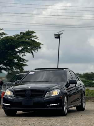 A picture of C300 2012