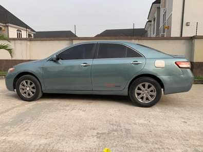 A picture of 2009 TOYOTA CAMRY LE Super silent 4 plugs engine Smooth