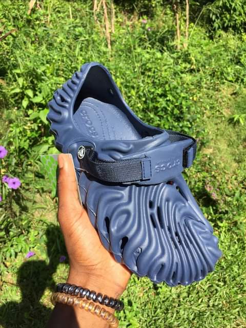 crocs