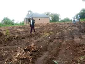 A picture of  CHEAP PLOTS All installments allowed PRICES 50 50ft............................ 3m