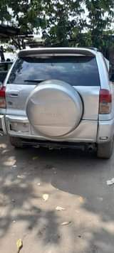A picture of 2003 Toyota Rav4