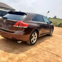 A picture of Toyota Venza 2010 model with full option carry leather interior