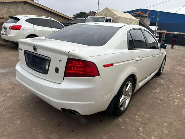 A picture of Acura TL
