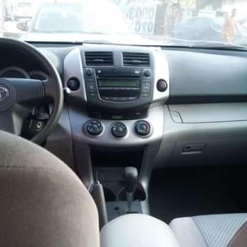 A picture of TOYOTA RAV4