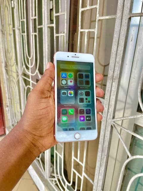 A picture of iPhone 7 Plus 32GB