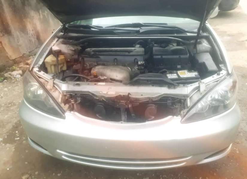 A picture of Registered Toyota Camry 04 neatly baked on first body Buy