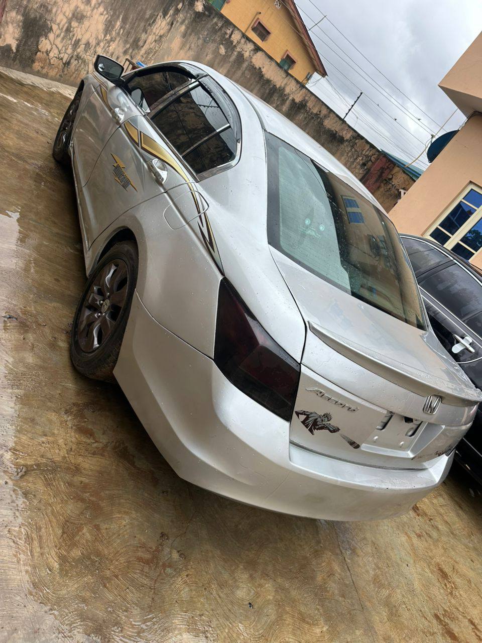 A picture of Honda Accord 09