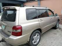 A picture of Toyota highlander 2006 Registered 100 first body First user from