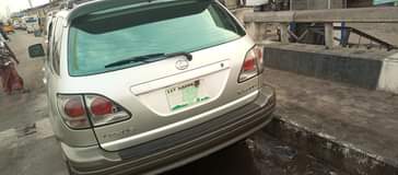 A picture of Lexus RX300