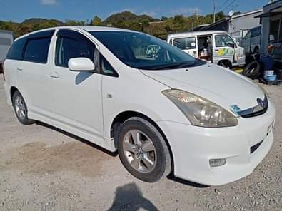 A picture of 2009 TOYOTA WISH AUTO PETROL UGX 13 000 000 CALL