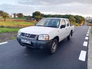 nissan navara