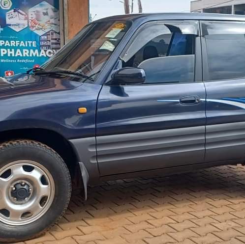 A picture of TOYOTA RAV4 UAP IN PERFECT CONDITION QUICK SELL 13M 0708