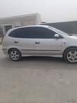 A picture of Nissan lmera