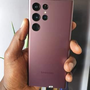 A picture of Samsung S22 Ultra