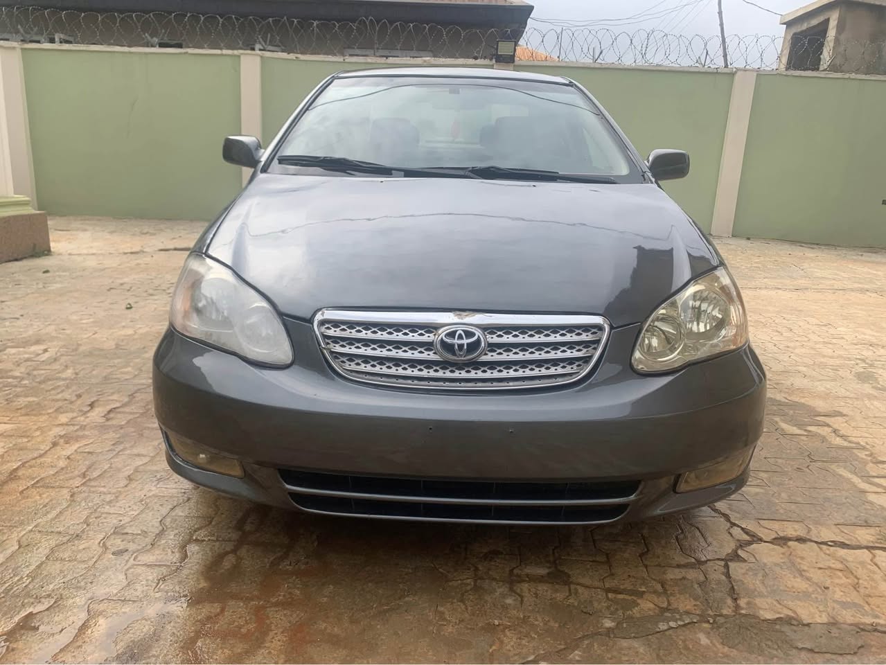 A picture of Toyota Corolla 05