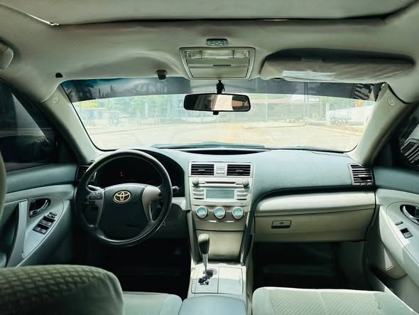 A picture of Clean Toyota camry 2008