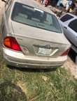 A picture of Toyota Avalon 2001
