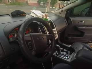 A picture of 2009 Ford Edge FIRST BODY