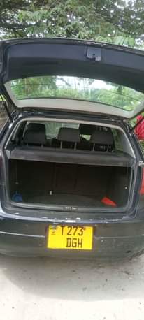 A picture of Bei imeshuka njoo ujiwahie Gari aina ya Volkswagen Golf inauzwa