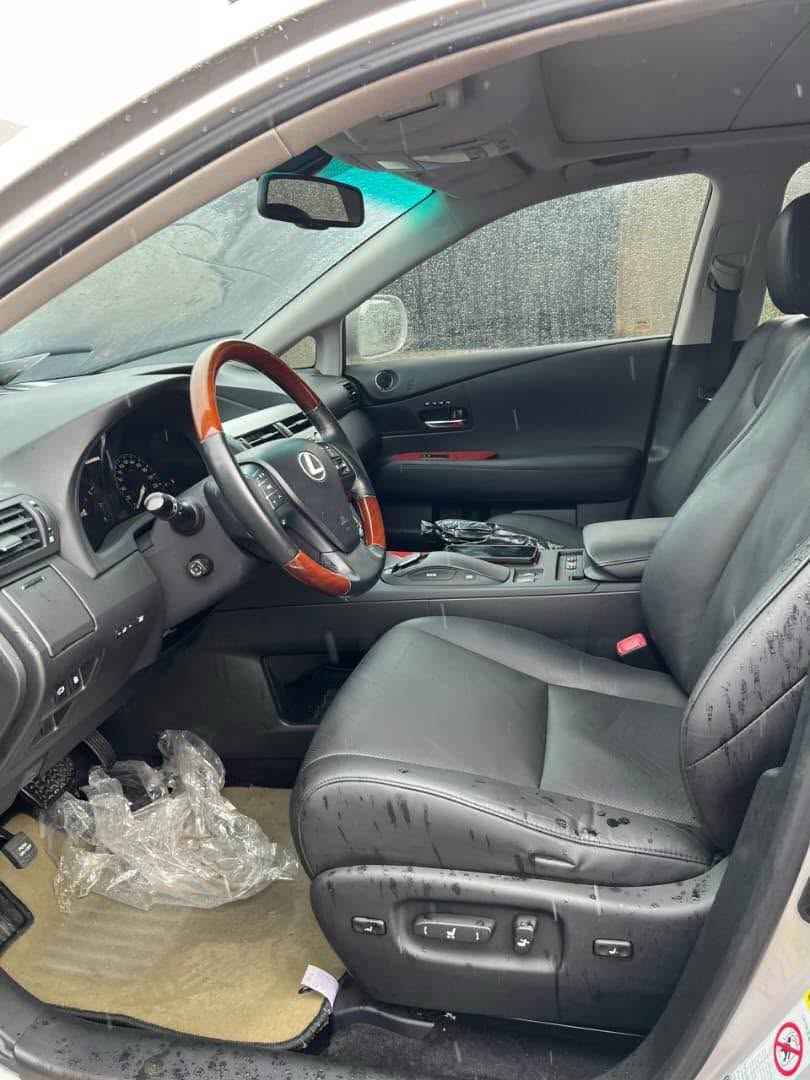 A picture of 2012 Rx350
