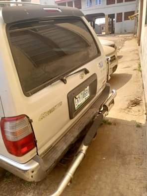 A picture of Toyota 4 runner complete pure first body is available With