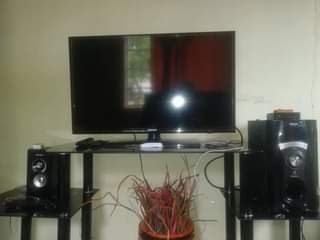 classifieds/tvs