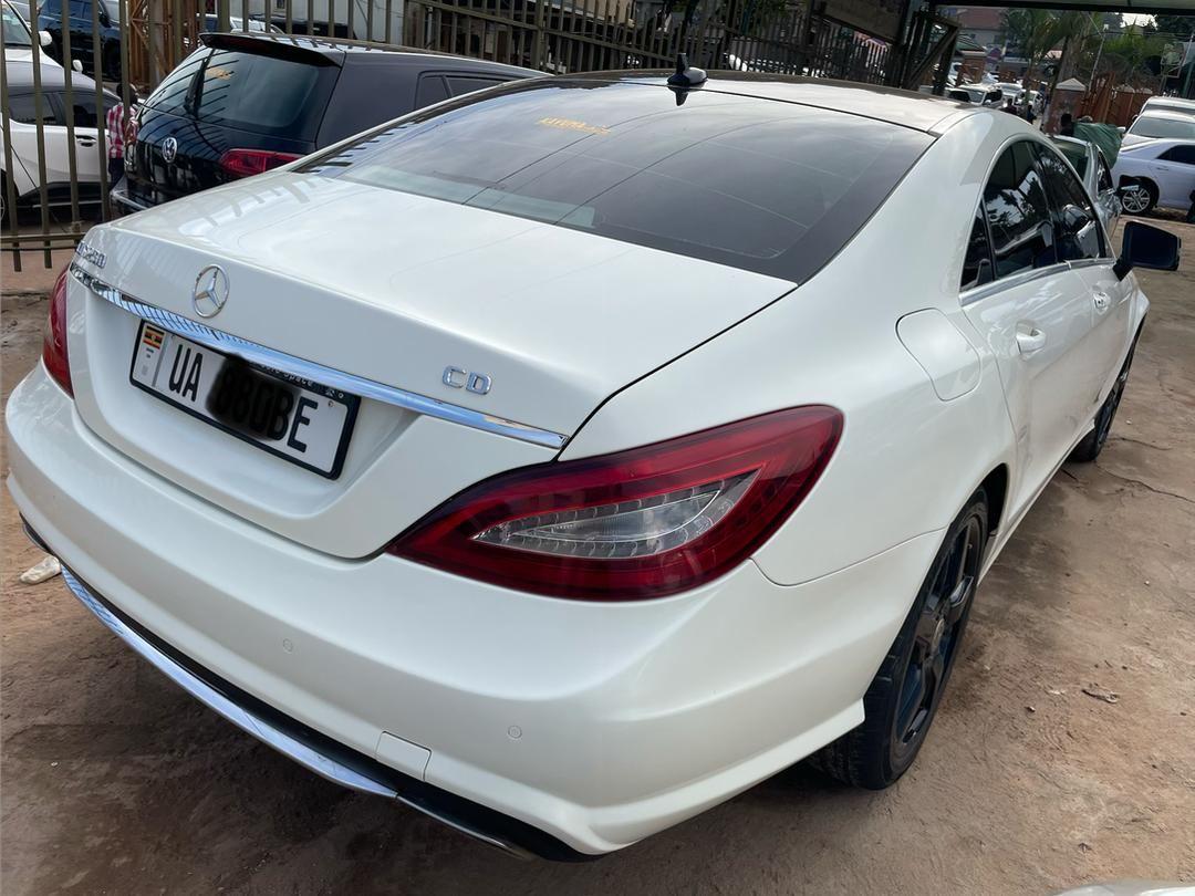 A picture of MERCEDES BENZ CLS250