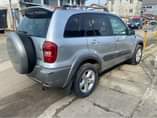 A picture of Extremely clean 2004 Toyota RAV4 Engine and gear sound Ac