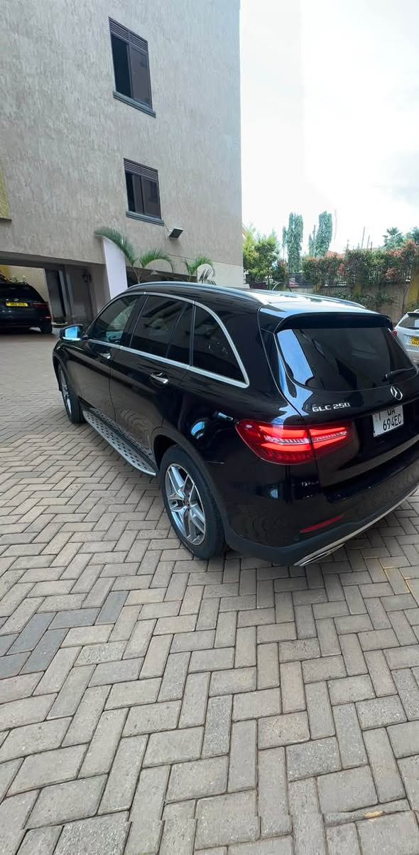 A picture of Mercedes GLC 250 2017 petrol
