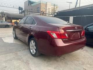 A picture of Lexus es350 Year 08